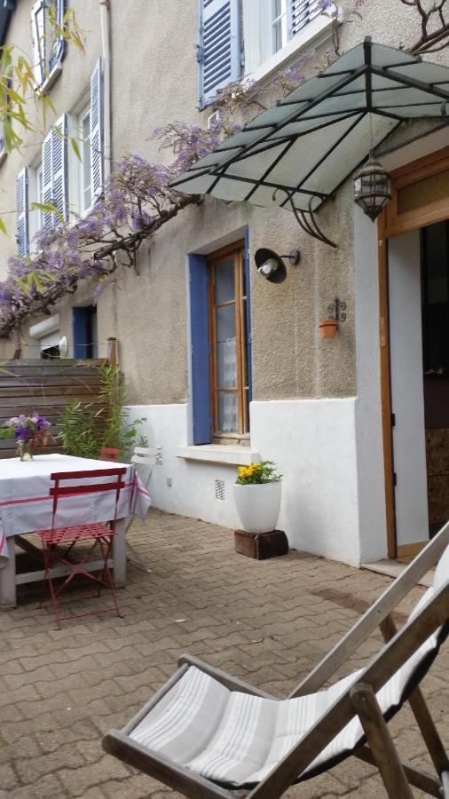 Clos St Joseph Oullins Exteriör bild